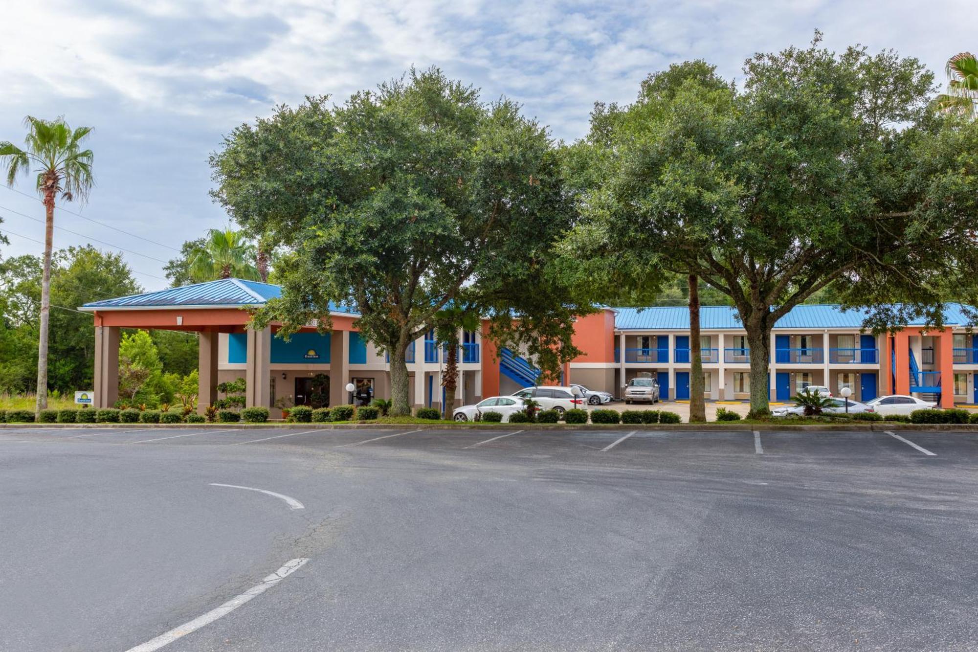 Days Inn By Wyndham Chipley Extérieur photo