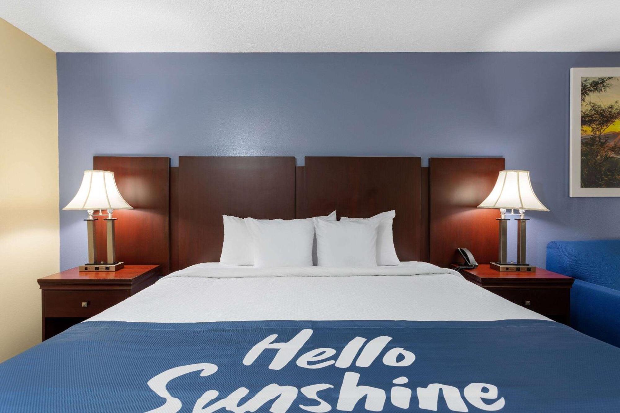 Days Inn By Wyndham Chipley Extérieur photo