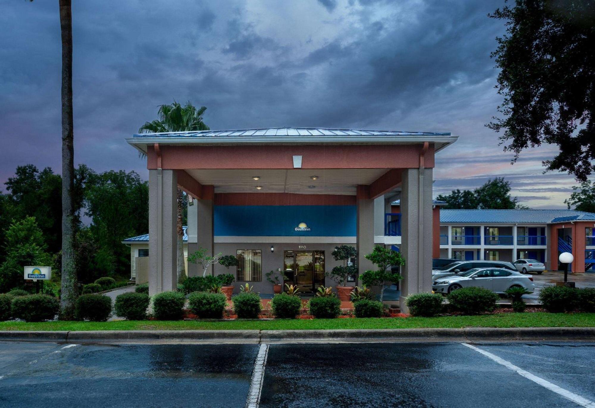 Days Inn By Wyndham Chipley Extérieur photo