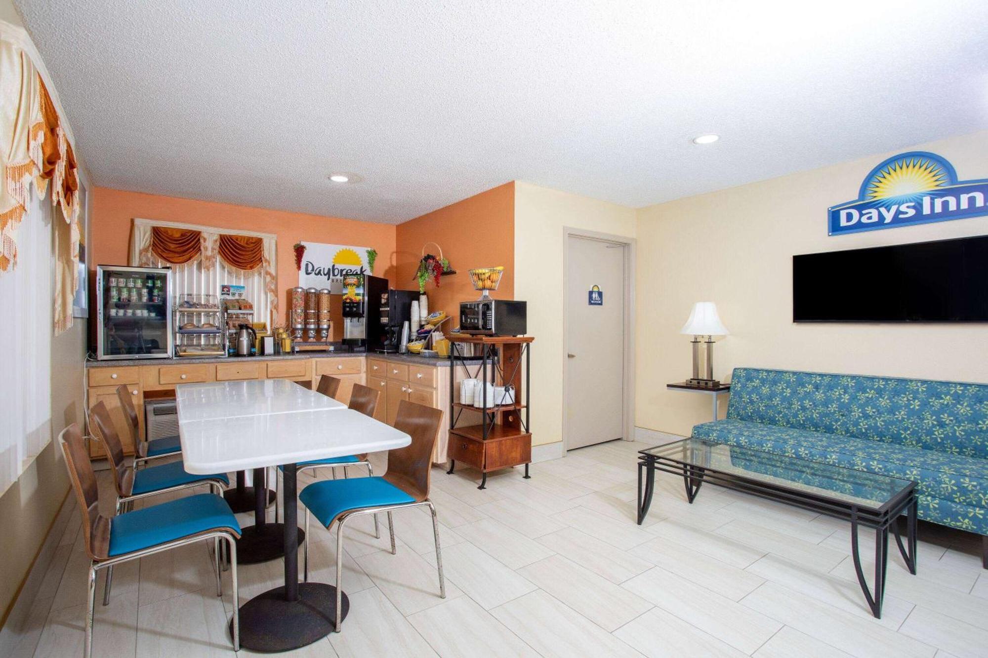 Days Inn By Wyndham Chipley Extérieur photo